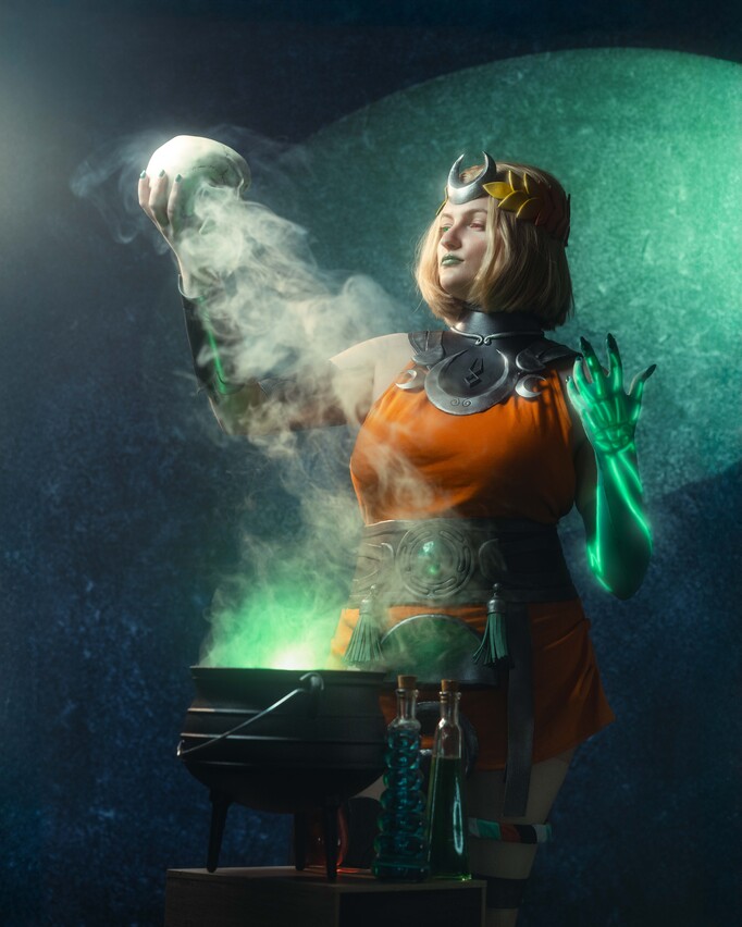 Cosplay of Melinoe from Hades 2